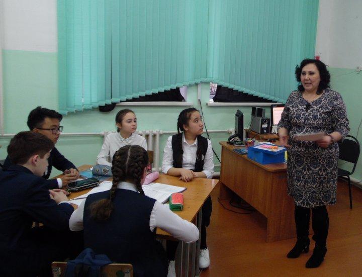 Қазақ тілі мен әдебиеті пән мұғалімдерінің апталығы